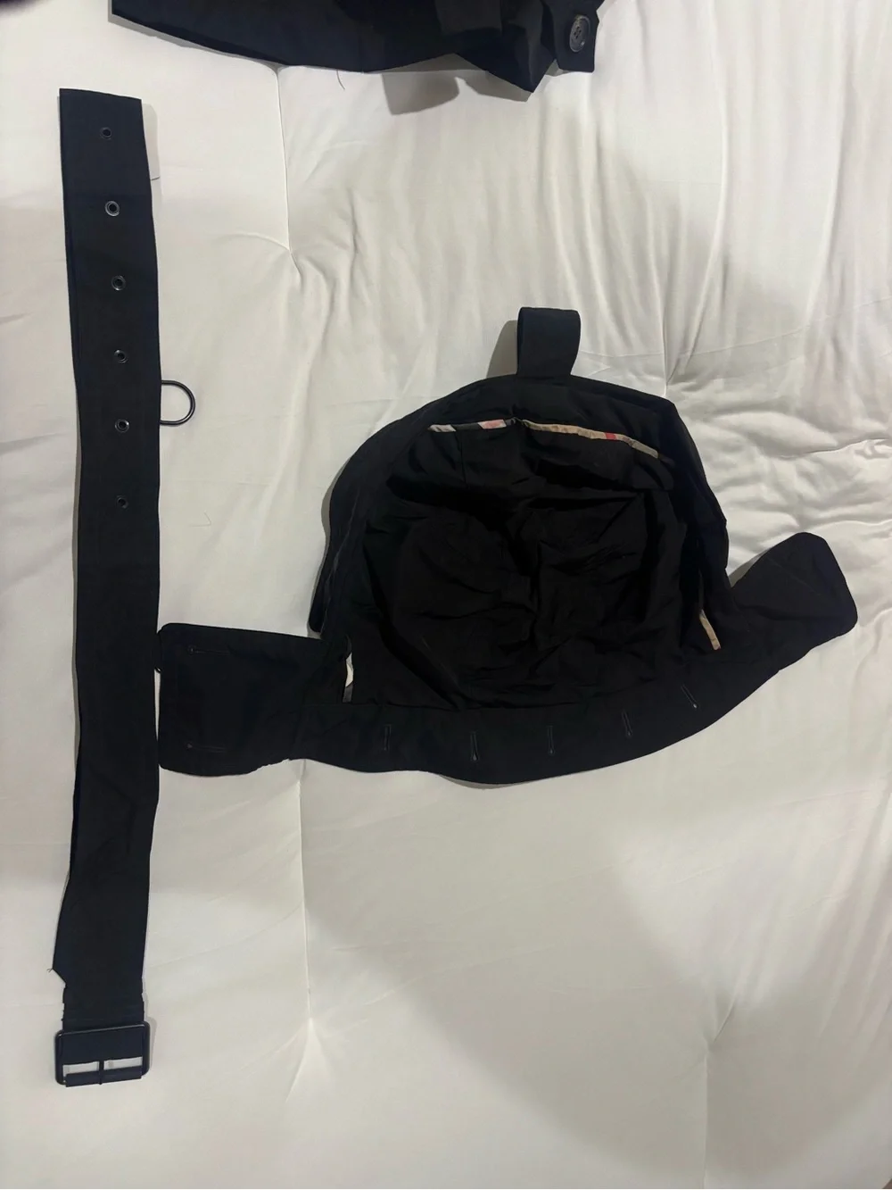 Burberry Black Trench Coat with Signature Check Lining - Picture 3 of 5